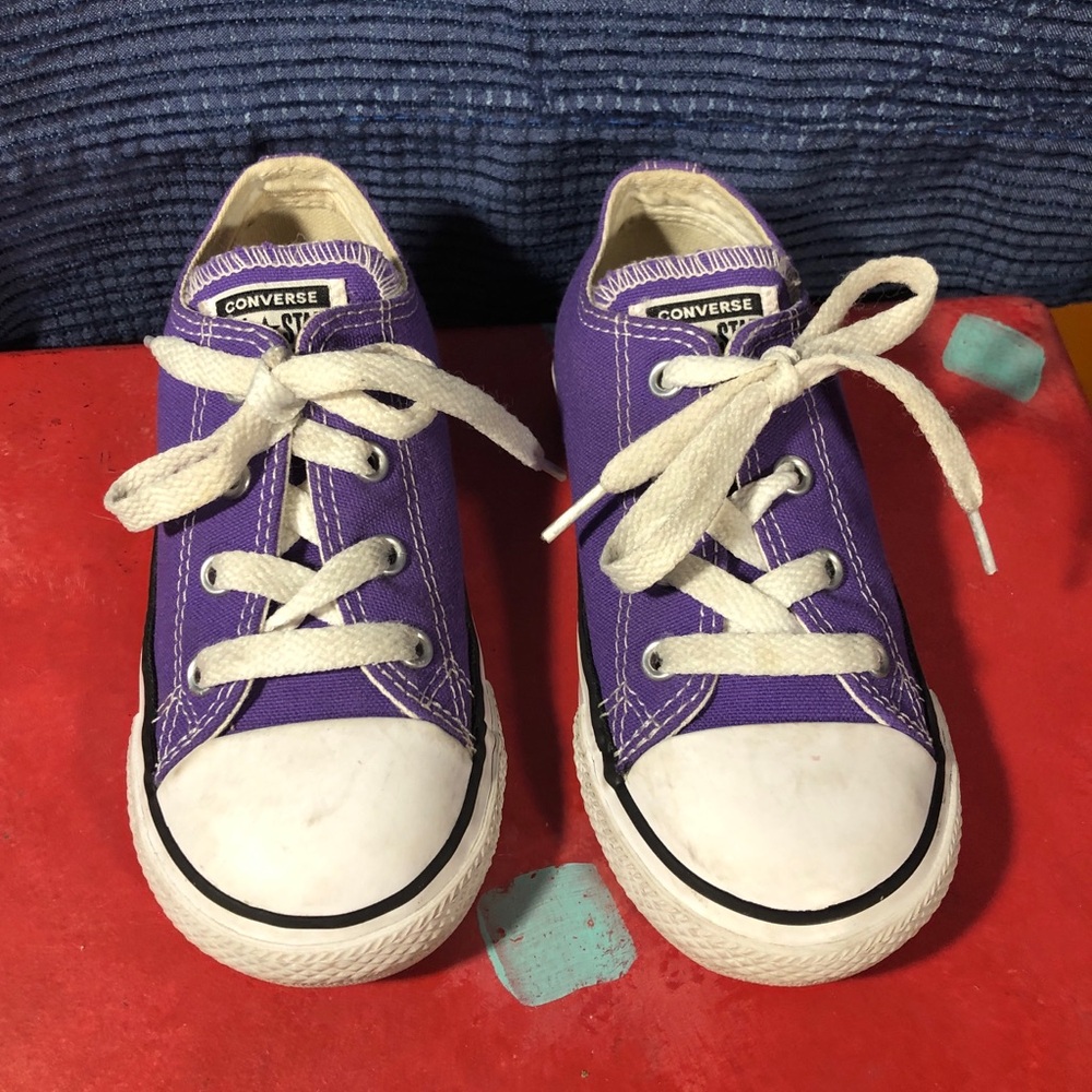 Converse Kids Low Top Sneakers - Purple and White